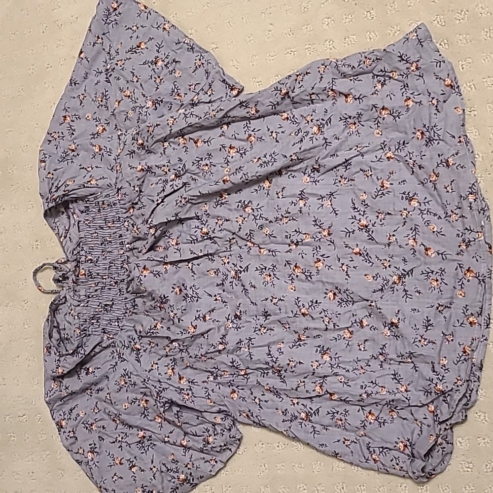 NWOT floral blouse xs